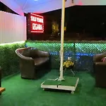 Dostlar Hotel